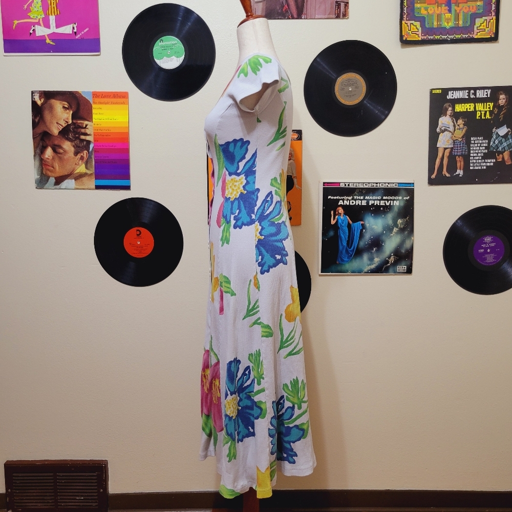 La Fete | Vintage Bright Floral Rib Knit Midi Dress - Picture 4 of 6